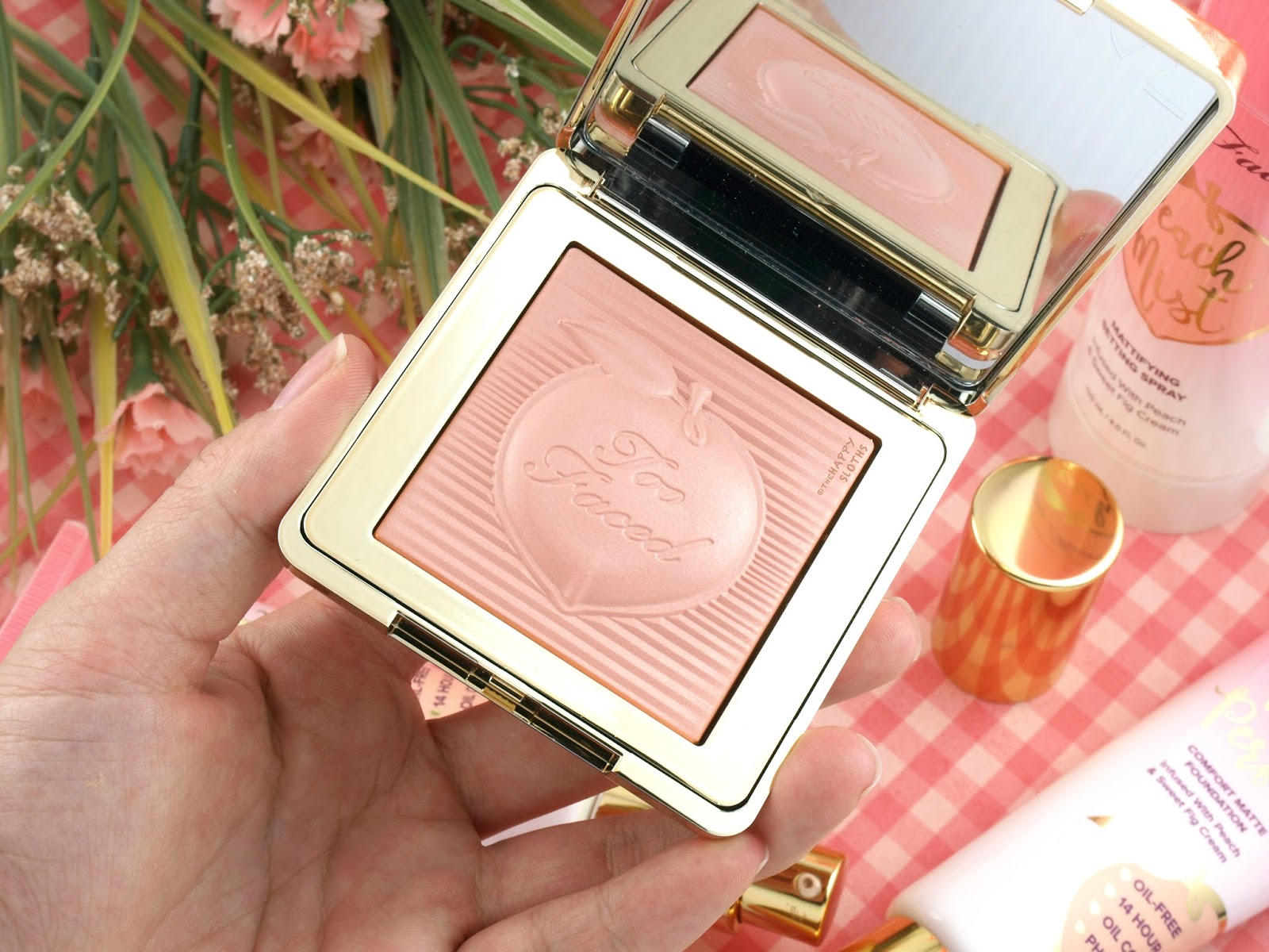 Too Faced Peaches & Cream Collection | Peach Blur Translucent Smoothing Finishing Powder: Review