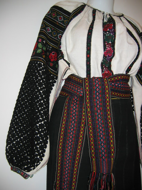 FolkCostume&Embroidery: Costume of the Borschiw region, Podillia, Ukraine