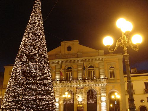 Nel centro storico di Potenza è già festa, mercatini di Natale e il Villaggio di Babbo Natale