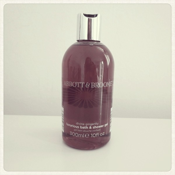 Bella and Robot Molton Brown Heavenly Gingerlily Shower Gel Aldi Dupe