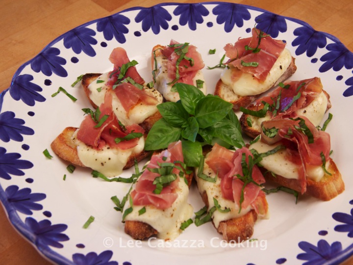 Big Mamma's Italian American Cooking PROSCIUTTO & MOZZARELLA CROSTINI