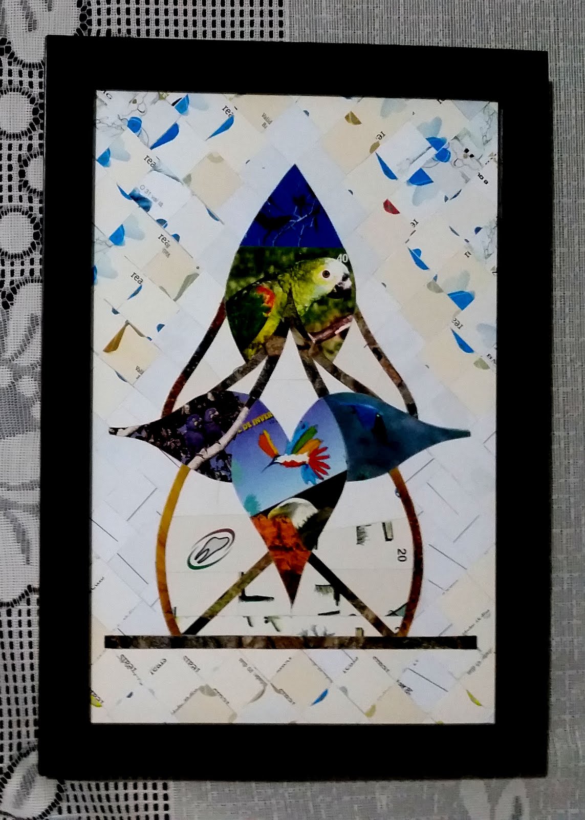 Arte feita com cartão telefônico pelo artesão Charles Meira