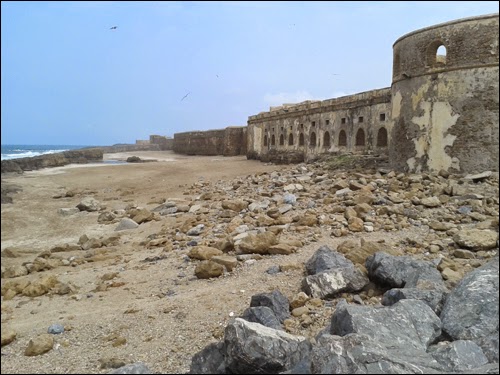Ruines sur la plage de Salé Ruines sur la plage de Salé