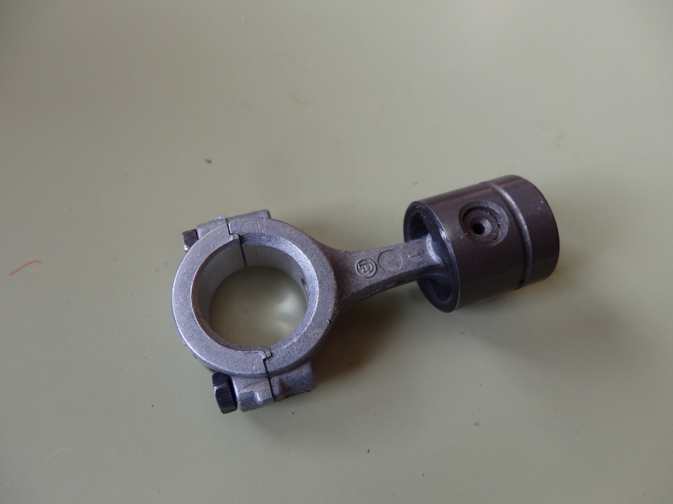 Alma de herrero Pistón de un compresor de nevera