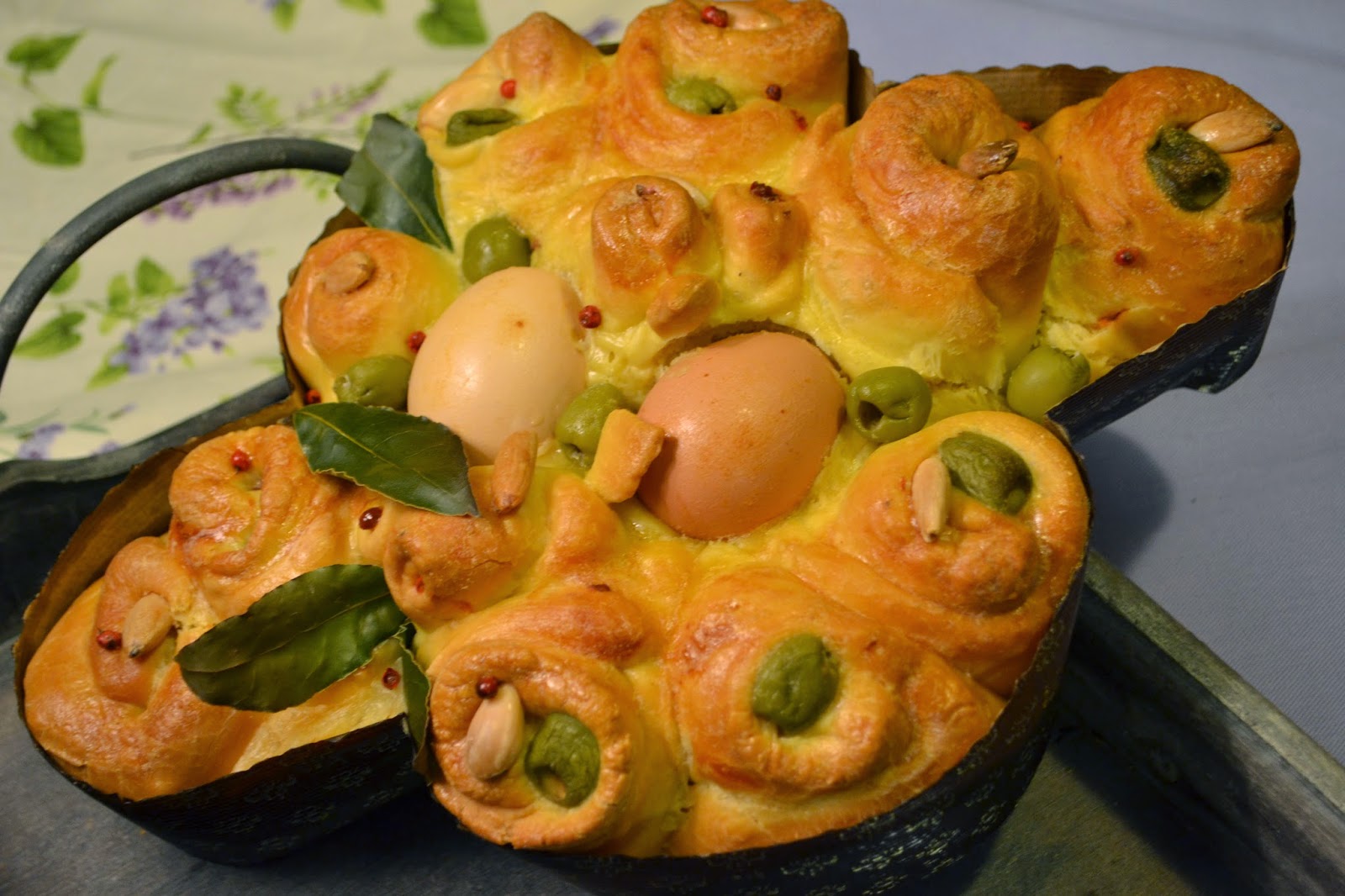 colomba di pasqua farcita in versione salata