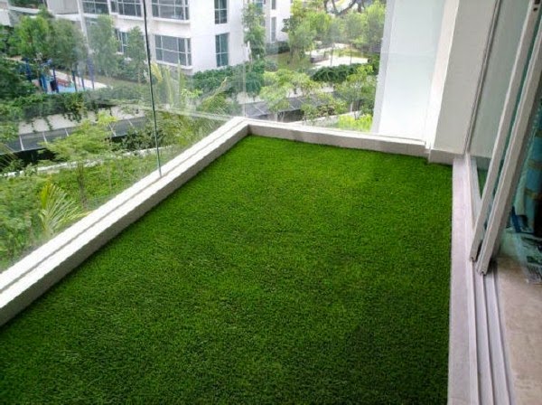 Artificial grass for a balcony, terrace or garden &#8211; great examples!
