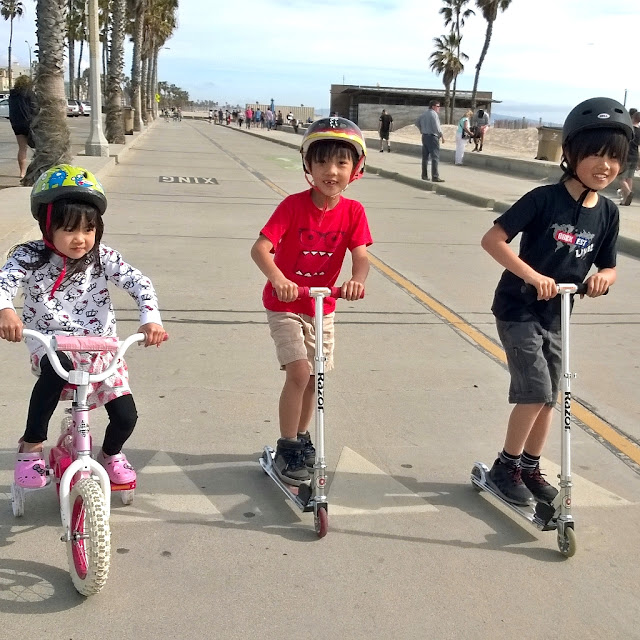Santa Monica Beach Spring Break at Santa Monica Beach. See more pics at growinguphui.blogspot.com