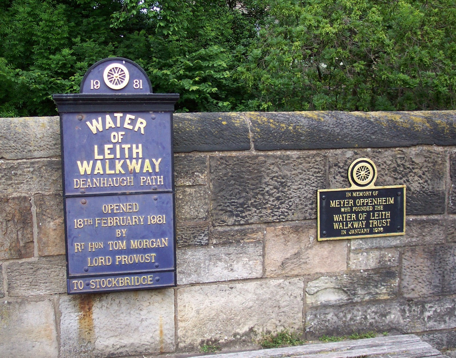 Crafty Green Poet The Water of Leith Walkway