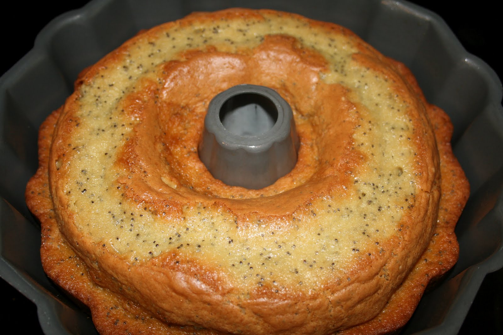 Cooking Mommy Lemon Poppy Seed Bundt Cake