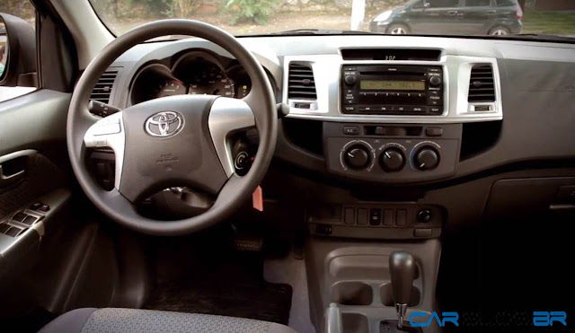 Toyota Hilux Flex - interior