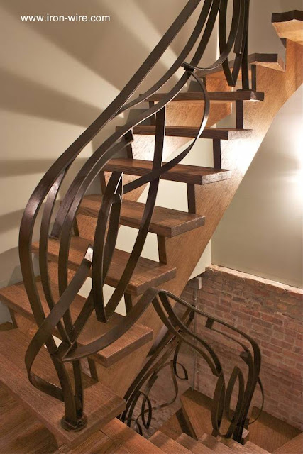 Barandilla original muy elaborada inspirada en el Art Decó Escalera interior con barandilla de metal decorativa