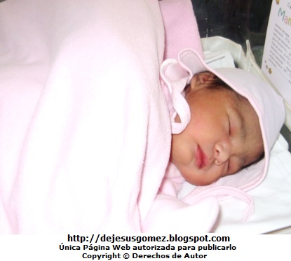 Bebé Foto de una bebita durmiendo bien abrigada. Foto de bebé de Jesus Gómez
