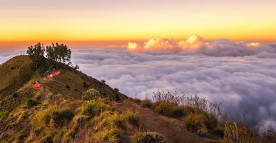 Plawangan Sembalun crater rim altitude 2639 m of  Mount Rinjani