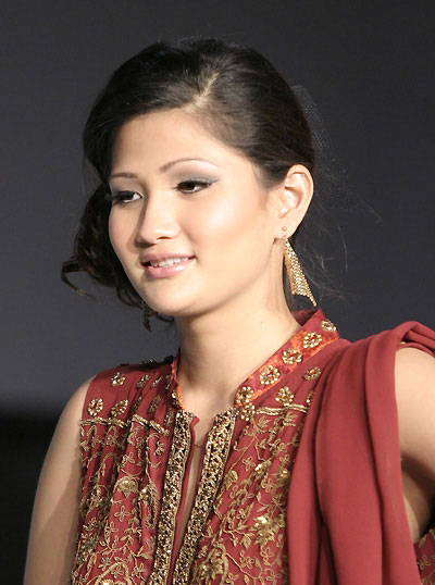 Photos  Beautiful Girls at the ramp of th Annual Kismet Wedding Show hot images