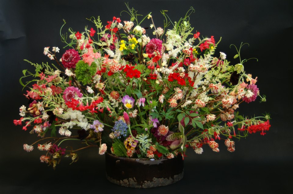 Японские букеты из цветов. Японский букет. Араи коджи. Японские изысканные букеты. Японские цветочные композиции.