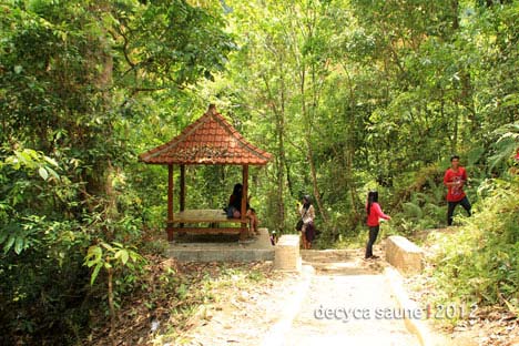 air terjun sendang gila senaru lombok utara