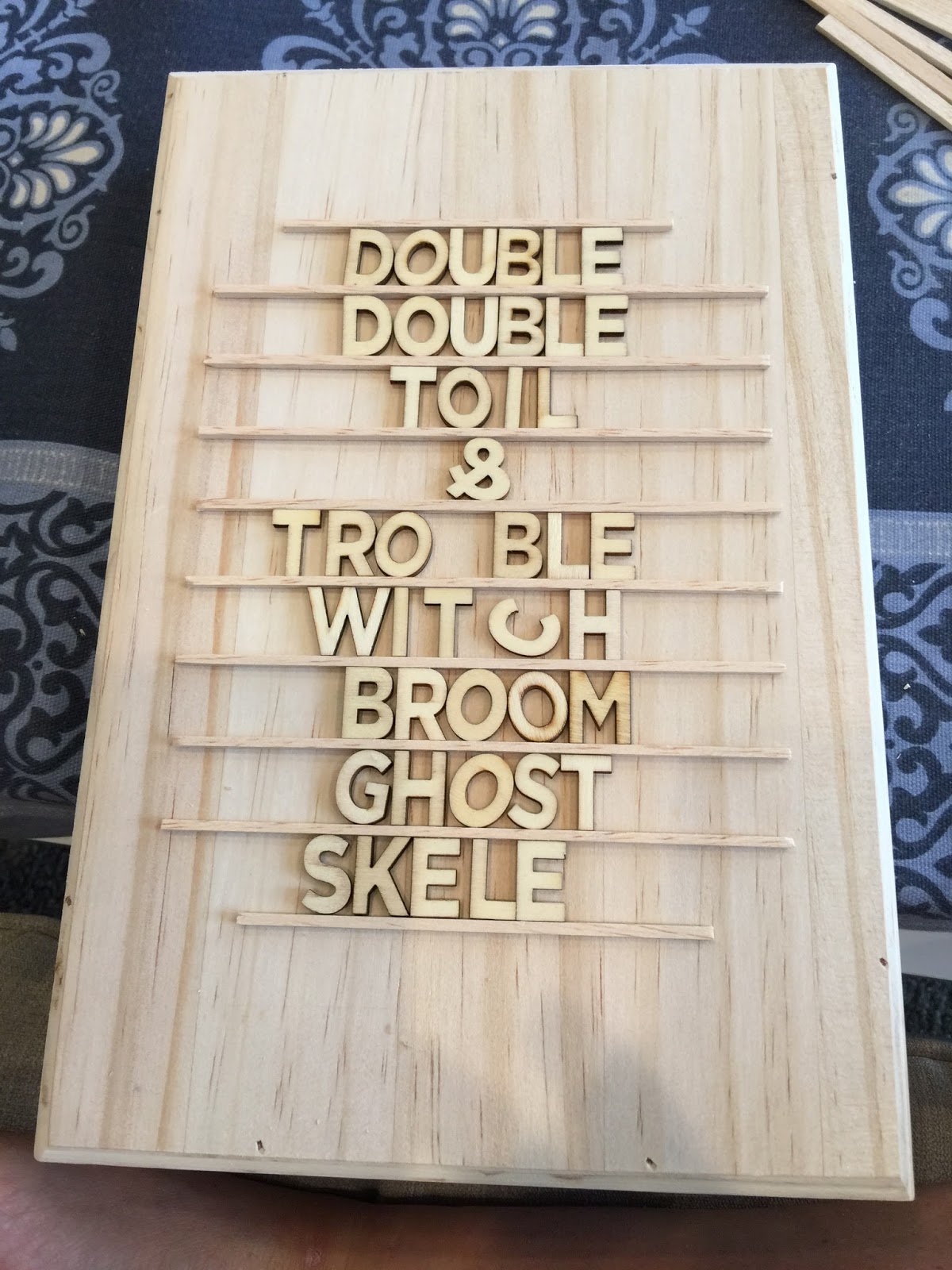 restlessrisa DIY Wooden Letter Board