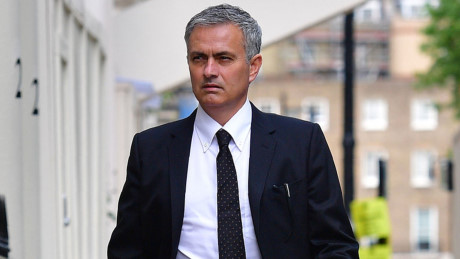NONG: Jose Mourinho CHINH THUC tro thanh HLV truong Manchester United - Anh 2