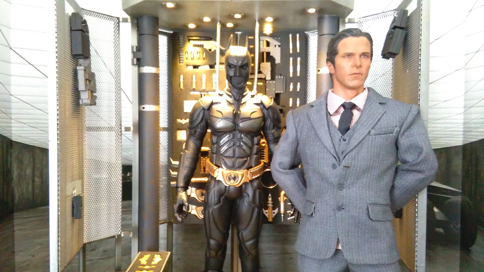 hot toys batman armory