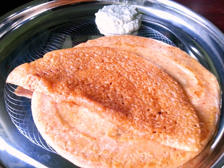 Amma's Tapioca Adai with Coconut Chutney / Maravalli Kizhangu Adai Dosa