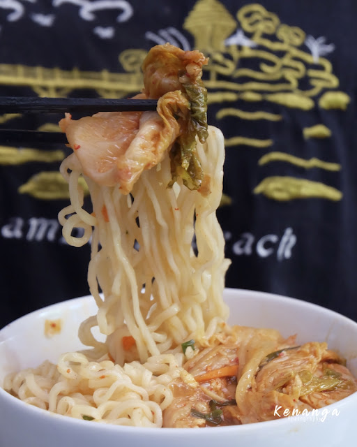 Mencicipi Homemade Kimchi dan Makanan Khas Drama Korea