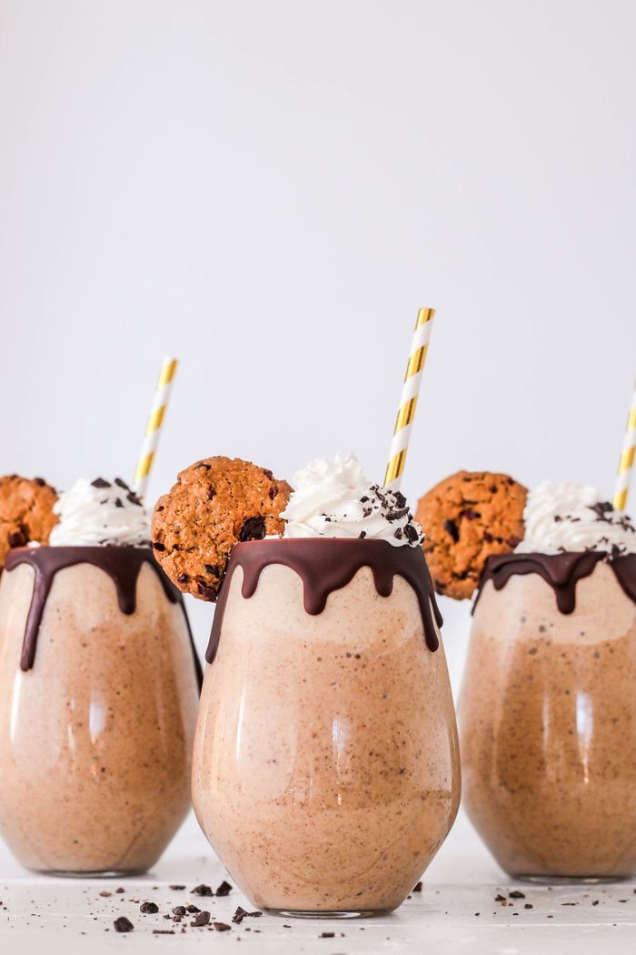 Cookie Dough Milkshake. Need more recipes? Check out 15+ List of Vegan Drinks that are Extremely Delicious. vegan recipes smoothies | vegan smoothies healthy | vegan smoothie recipes healthy | vegan smoothies | vegan breakfast smoothie #vegan #drinks #healthydrinks #healthyeating 