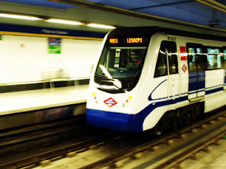 Metro Madrid L-12 (metro sur)      Madrid, Spanyol.