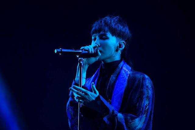 G-DRAGON CAPTIVATES FANS AT THE VENETIAN MACAO WITH HIS ‘G-DRAGON 2017 WORLD TOUR <ACT III, M.O.T.T.E> IN MACAO’ G-DRAGON CAPTIVATES FANS AT THE VENETIAN MACAO WITH HIS ‘G-DRAGON 2017 WORLD TOUR <ACT III, M.O.T.T.E> IN MACAO’
