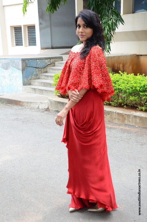 Rashmi Gautam at Next Nuvve Movie Trailer Launch