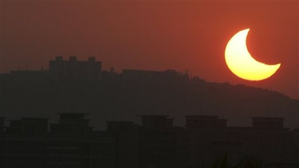 Koleksi Gambar Bulan SABIT Koleksi Gambar Bulan SABIT