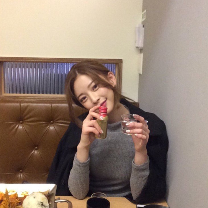 Visuals of Swings' girlfriend KPOP, KFANS