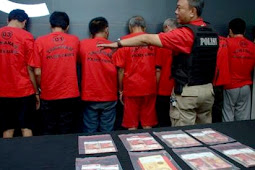 Polisi Amankan 11 Orang Komplotan Pengedar Upal Lebih Rp 2,5 Miliar
