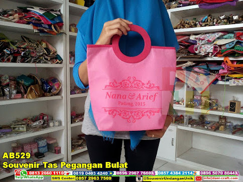 souvenir tas pegangan bulat souvenir pernikahan souvenir tas pegangan bulat souvenir pernikahan