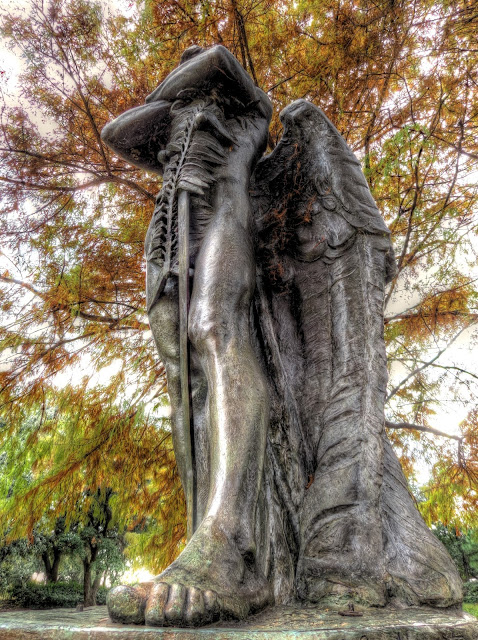 The Pirit of the Confederacy - Memorial to fallen soldiers of the Confederacy at Sam Houston Park in Houston Texas - HDR