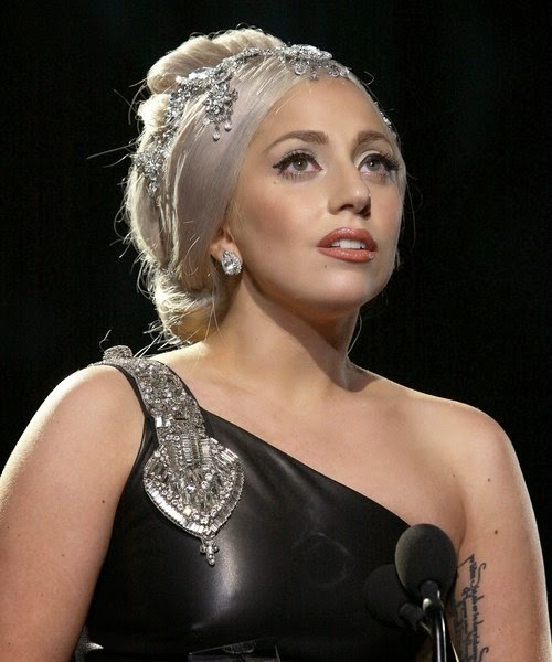 Top 10 most popular female singer in the world Mehraal All About