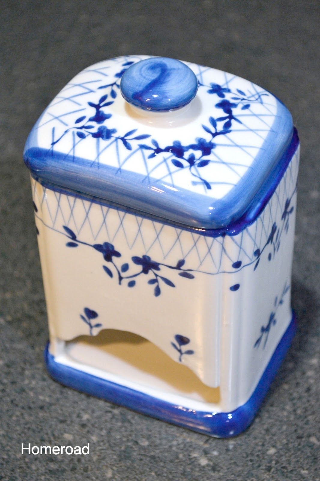 Spray Painting Ceramics