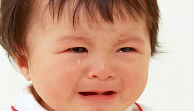 Bayi menangis Bayi menangis
