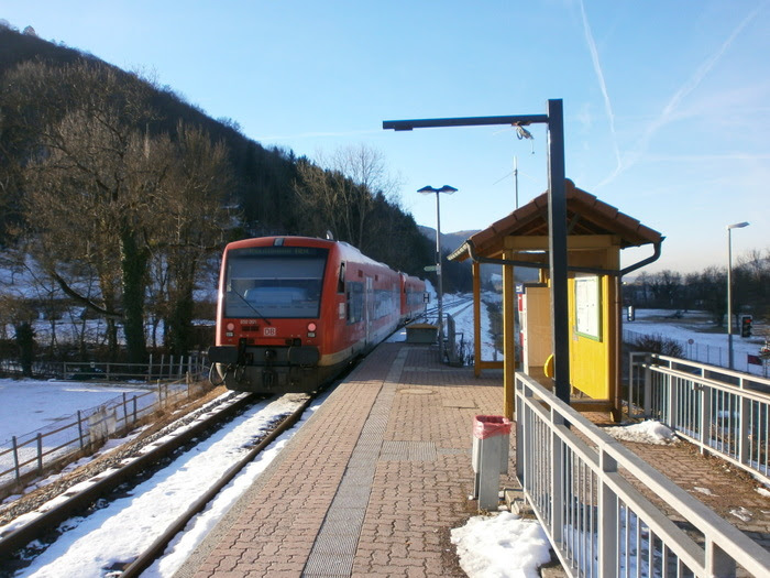 Die Schwabische Alb Und Ihre Natur Haltepunkt Bad Urach Ermstalklinik An Der Ermstalbahn