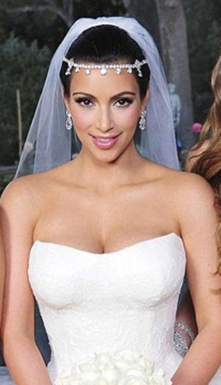 Kim 39s Fairytale Wedding A Kardashian Event Sunday October 9 8 7c and 