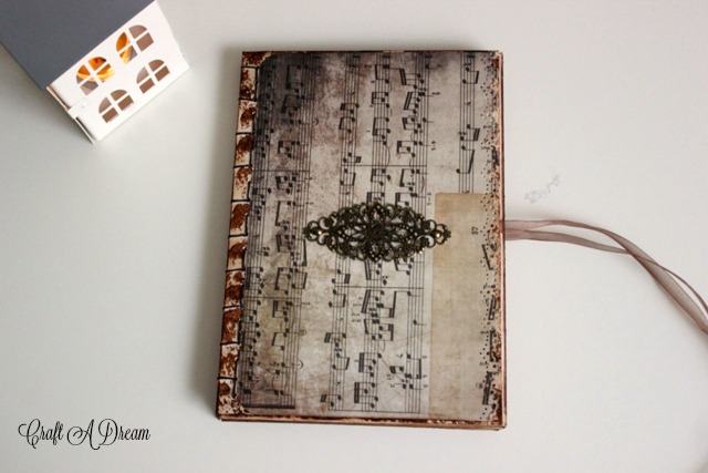 coptic-stitched-notebook