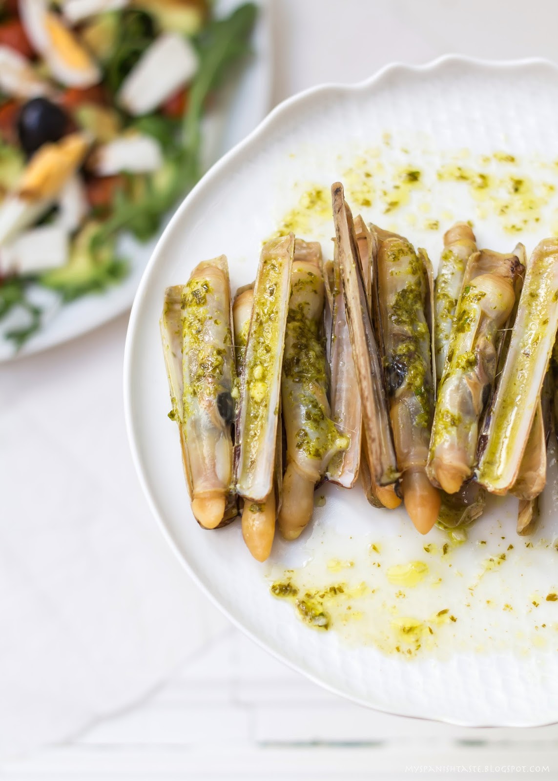 My Spanish Taste: Razor clams with parsley and garlic vinaigrette