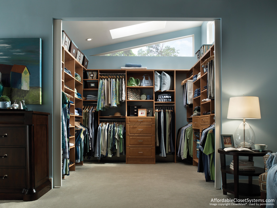 Jendela Informasi Percantik Rumah Dengan Walk In Closet