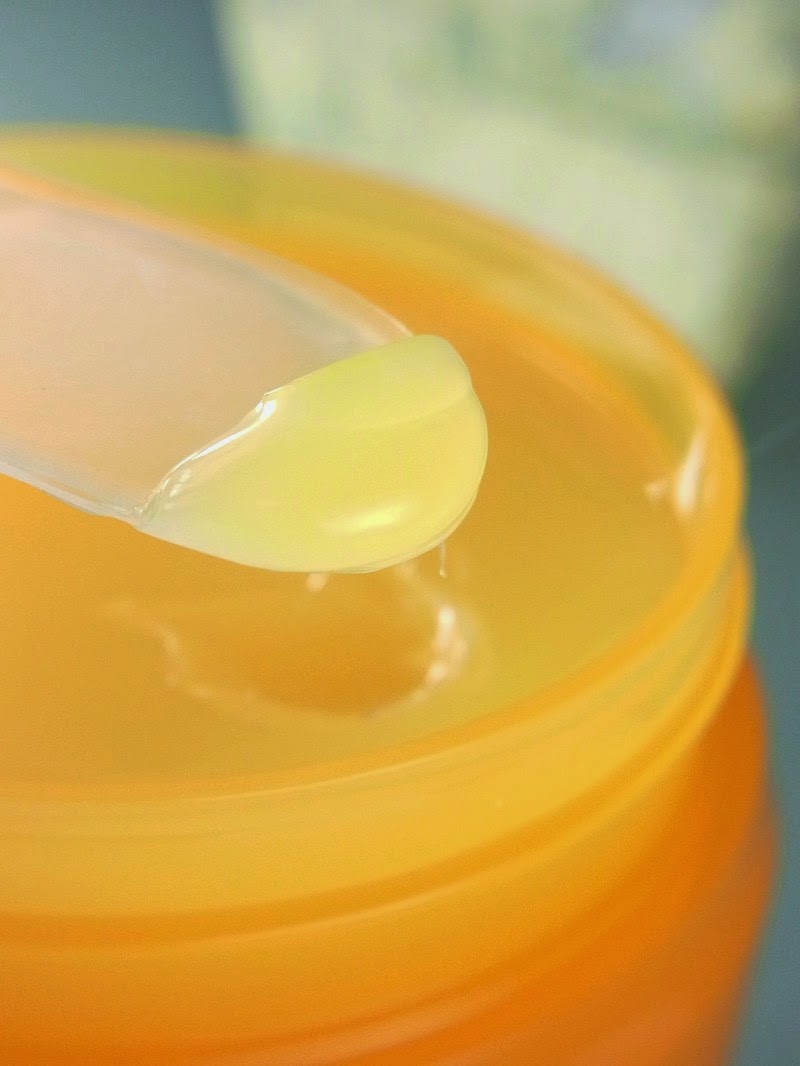 Cleansing balm smells like orange juice! RAFRA Balm Orange The Beauty