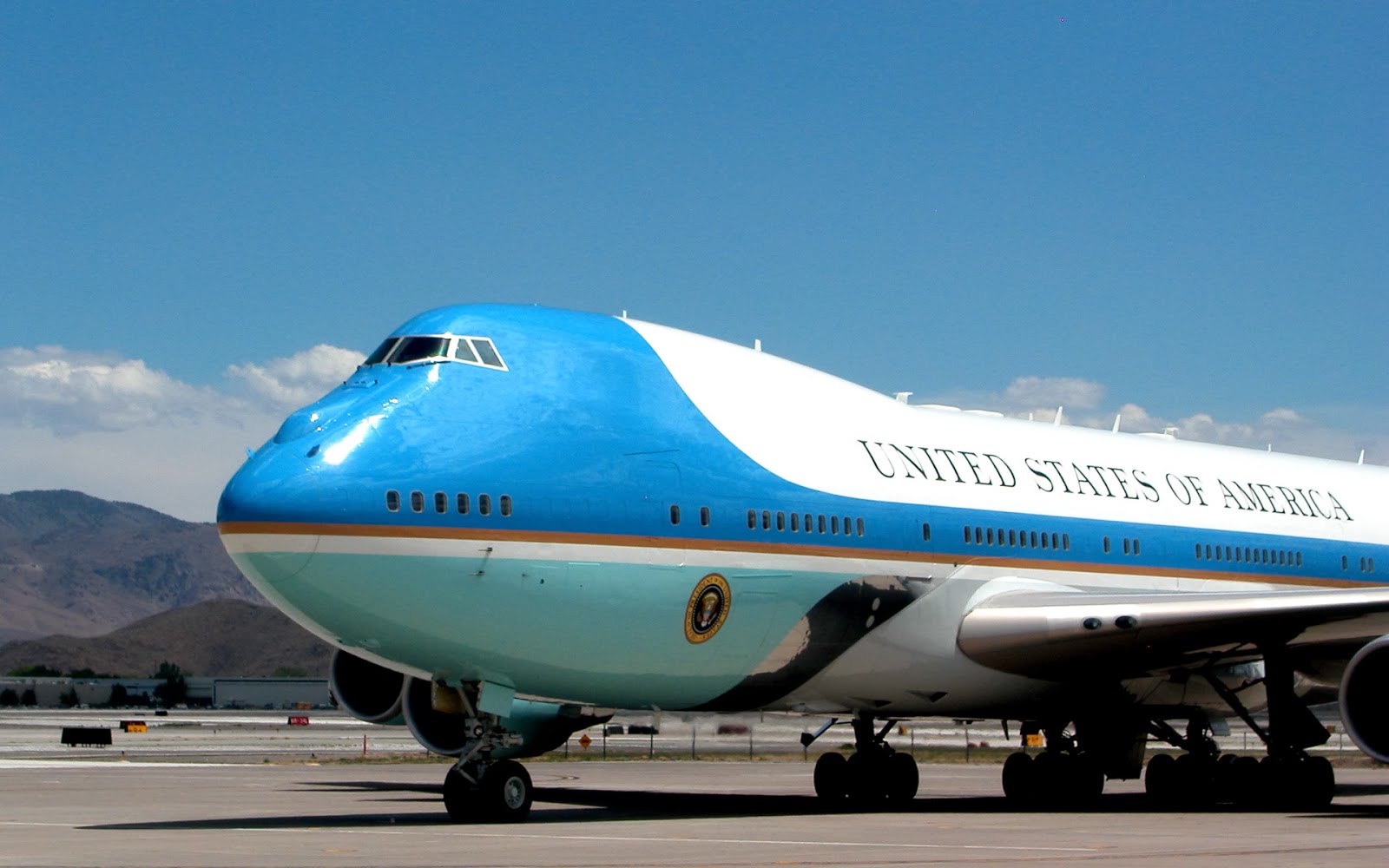 Air Force One ~ Media Wallpapers
