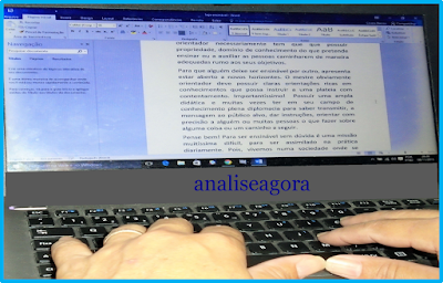 Na era da tecnologia da informação, se arquiva tudo, em um mesmo item como um pendrive, e ao mesmo tempo em que tem a comodidade de ter tudo em um só lugar, mas também se corre o risco de perder tudo de uma única vez. E corre o risco de deixar à pessoa sem saída. Claro que este risco pode ser evitado, já que existem as empresas gigantes com seus provedores na internet, que guardam tudo isto nos seus sistemas de nuvens, para armazenamentos, de dados.