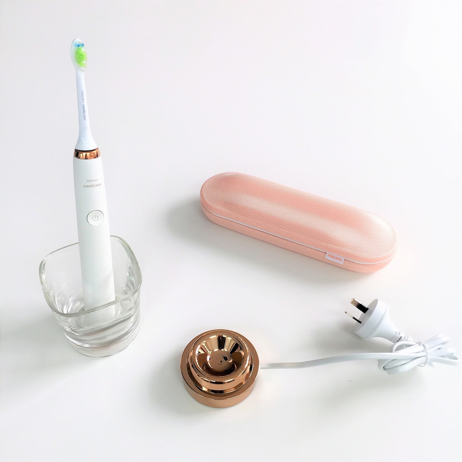 REVIEW: PHILIPS SONICARE DIAMONDCLEAN ELECTRIC TOOTHBRUSH ROSE GOLD EDITION | The Beauty & Hunter