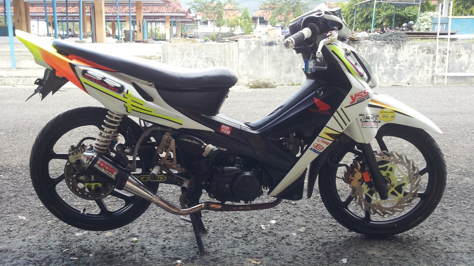 Modifikasi honda revo 2007