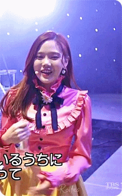 효정이가 컬러링북 무대에서 가장 긴장되는 순간.gif | 인스티즈