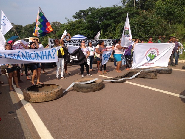 Em RO, protestantes fecham BR-364 para pedir solução no caso de Nicinha