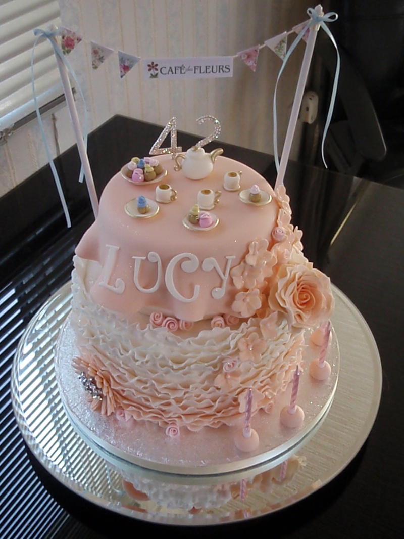 Gambar Foto Kue Ultah Unik